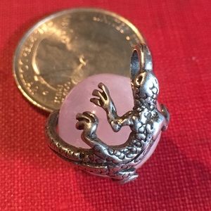 Rose quartz and lizard pendant